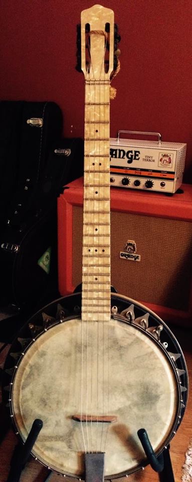 philppes six string banjo.jpg